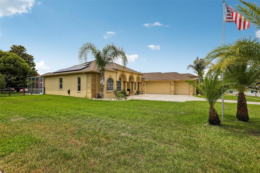 3542 Conifer Loop Spring Hill, FL 34609 - Photo 2 of 39