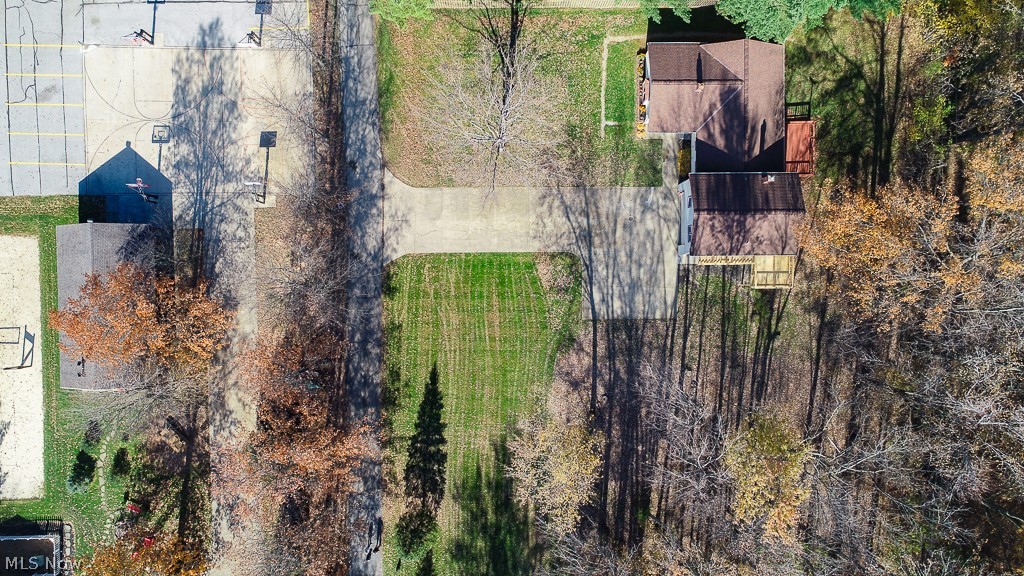 9530 Johnnycake Ridge Road Mentor, OH 44060 - Photo 32 of 35 Beautiful wooded private lot!