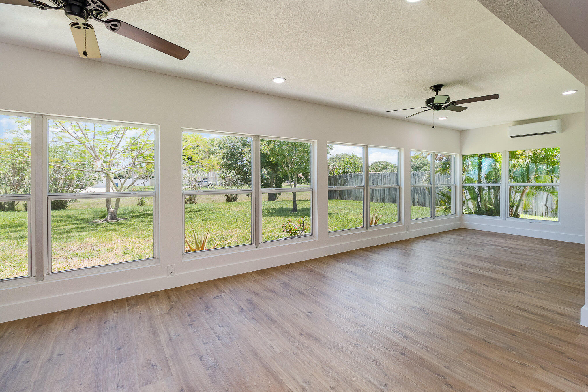 1221 Creel Road Northeast Palm Bay, FL 32905 - Photo 4 of 23 019_i77a4313-edit