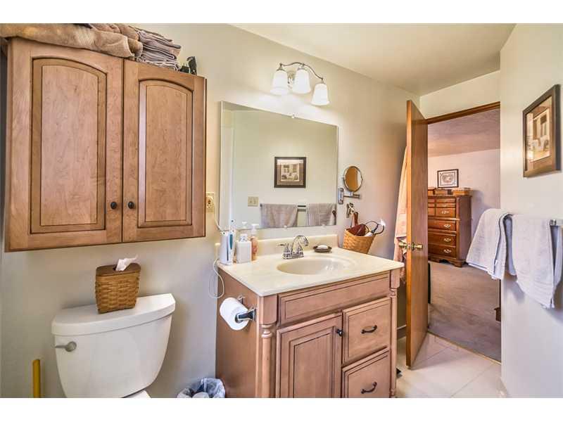 1531 Anderson Road Pittsburgh, PA 15209 - Photo 16 of 18 Full Bath.