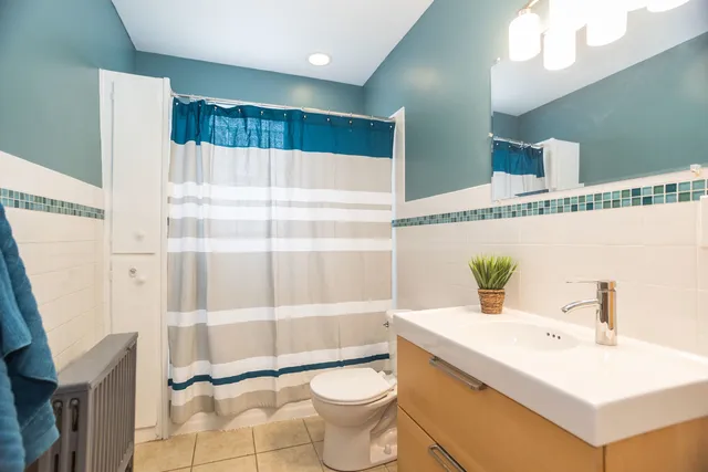 $2,850 | 1330 West Norwood Street, Unit 2, Chicago, IL 60660