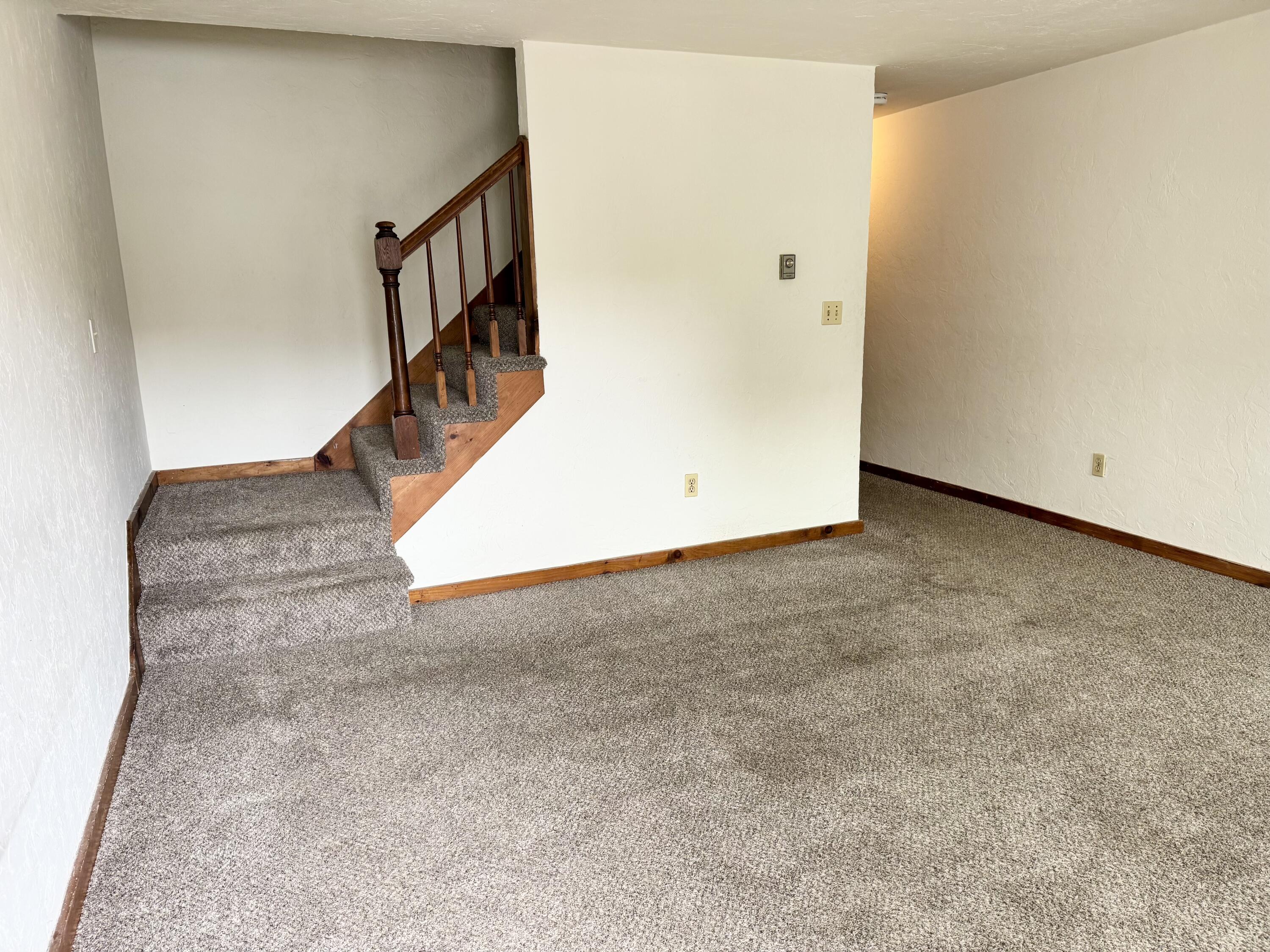 300 Falmouth Road, Unit 7D Mashpee, MA 02649 - Photo 3 of 18 7D Condo Living Rm 1
