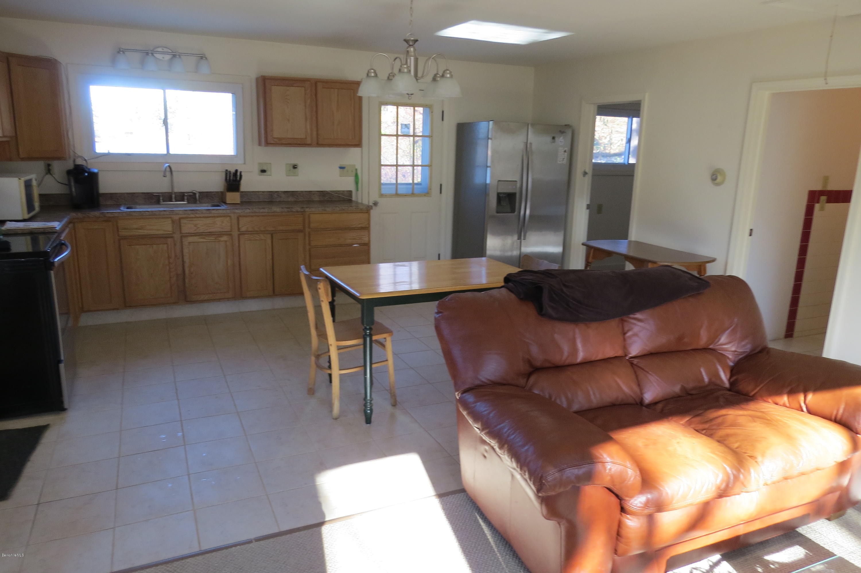 1601 Barber Pond Road Pownal, VT 05261 - Photo 13 of 34