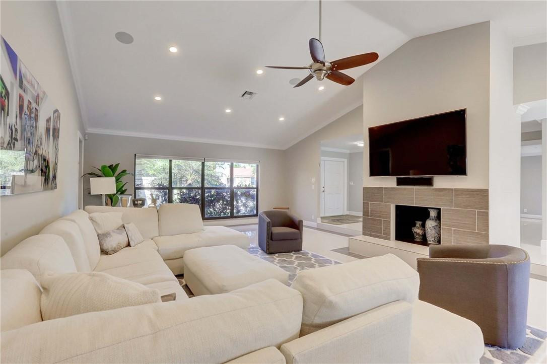 6728 Giralda Circle Boca Raton, FL 33433 - Photo 10 of 56 Photo 10