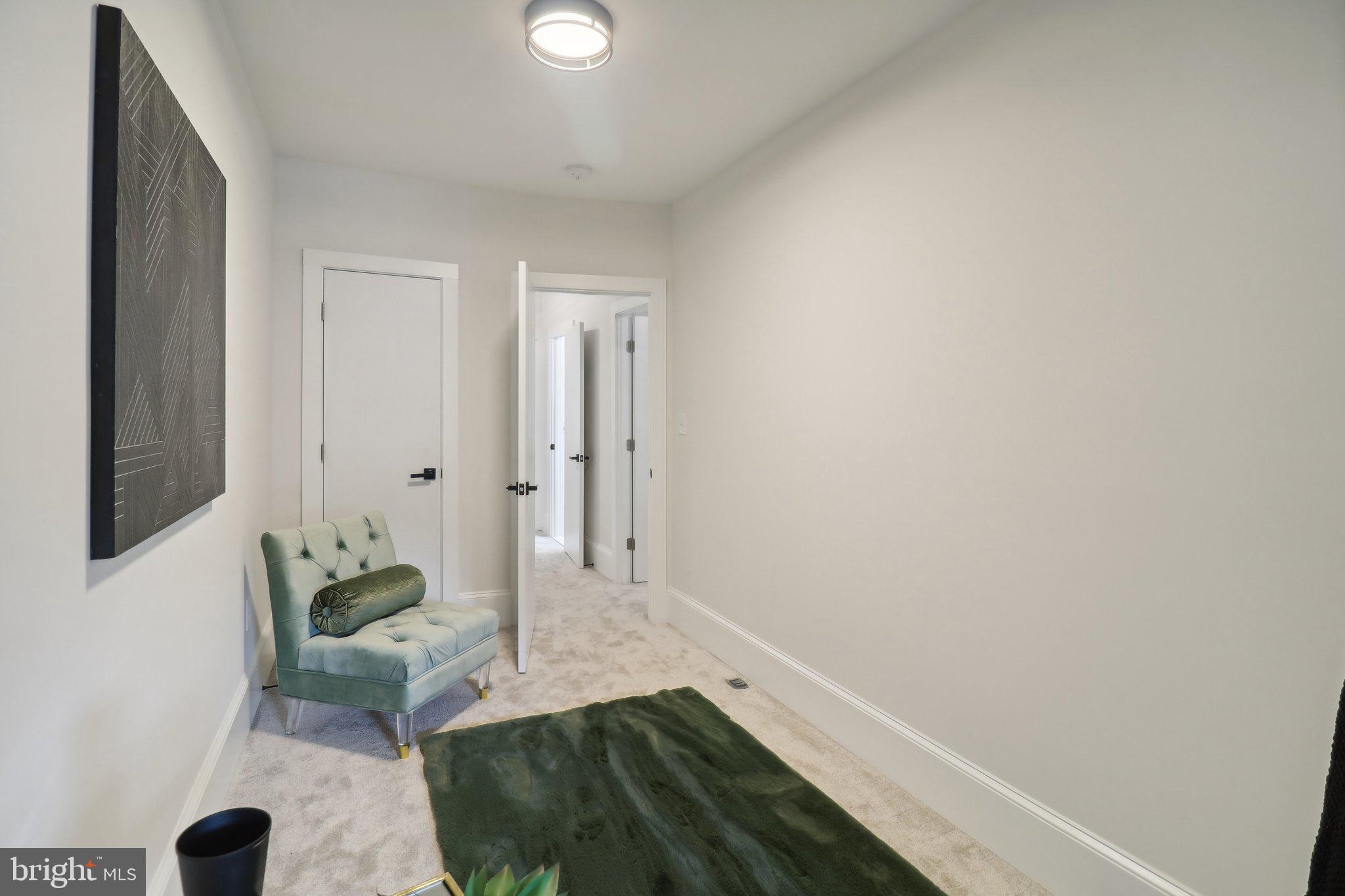 639 Columbia Road Northwest Washington, DC 20001 - Photo 26 of 51 Bedroom #3 with living space