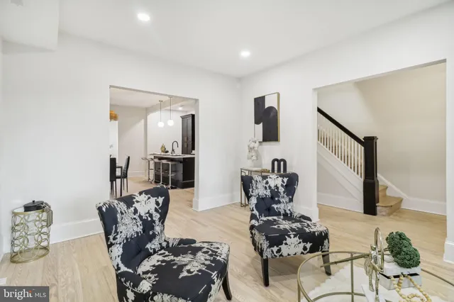 $800,000 | 639 Columbia Road Northwest, Washington, DC 20001