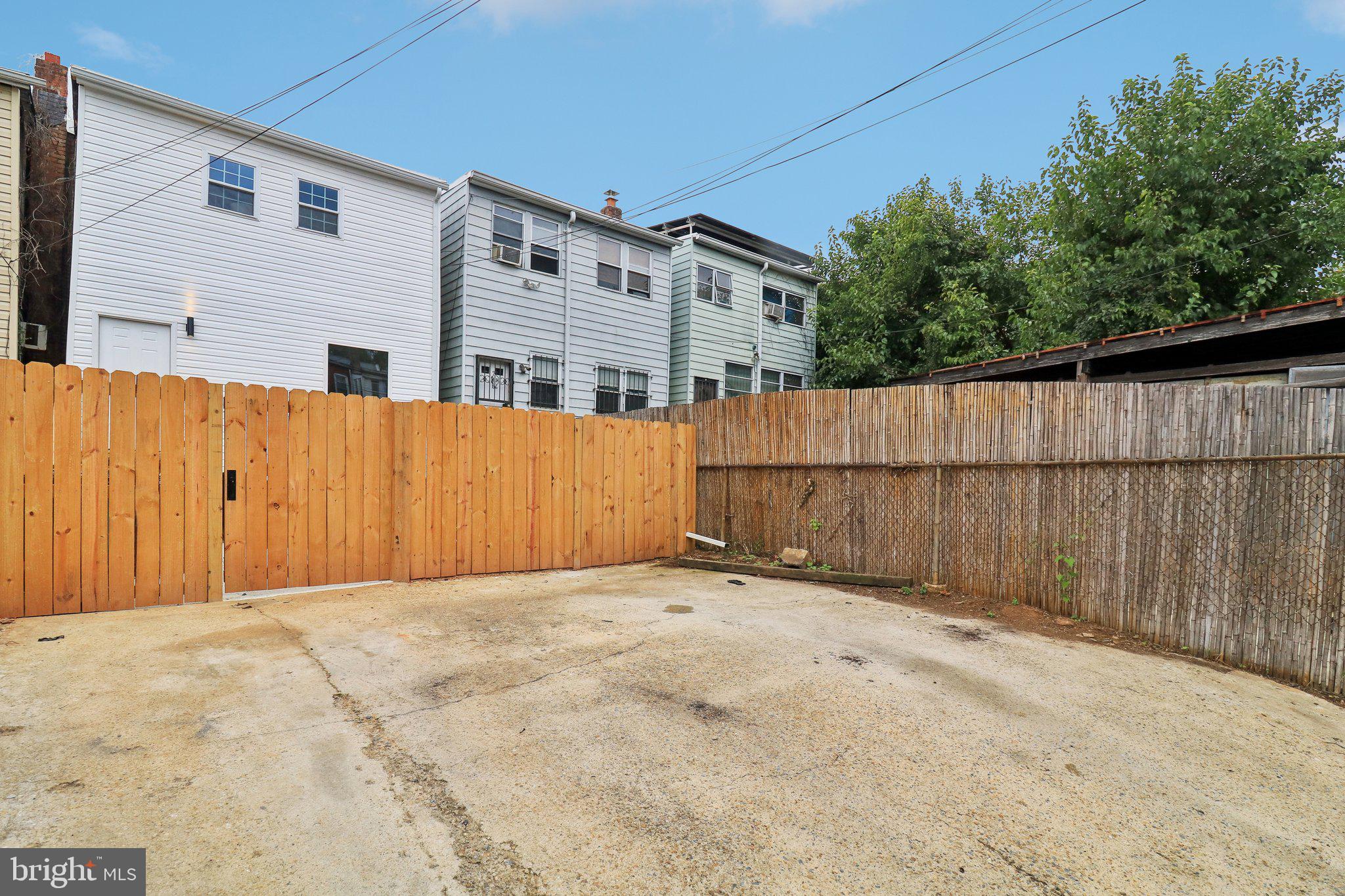 639 Columbia Road Northwest Washington, DC 20001 - Photo 44 of 51 2-Car Private Carport