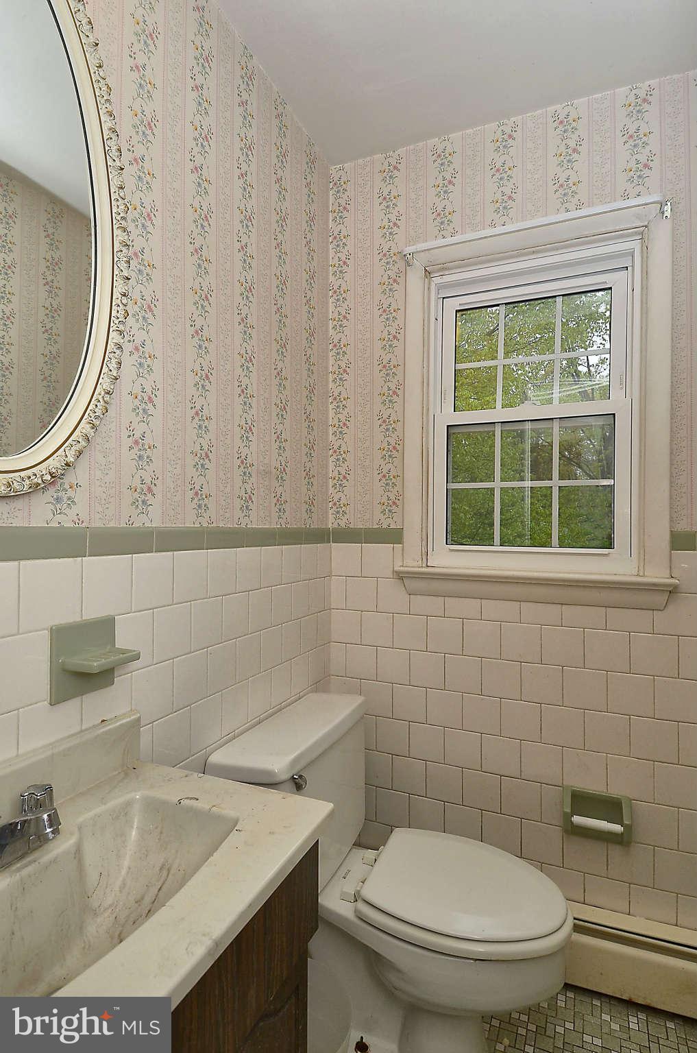 114 Claiborne Road Edgewater, MD 21037 - Photo 11 of 26 Bath