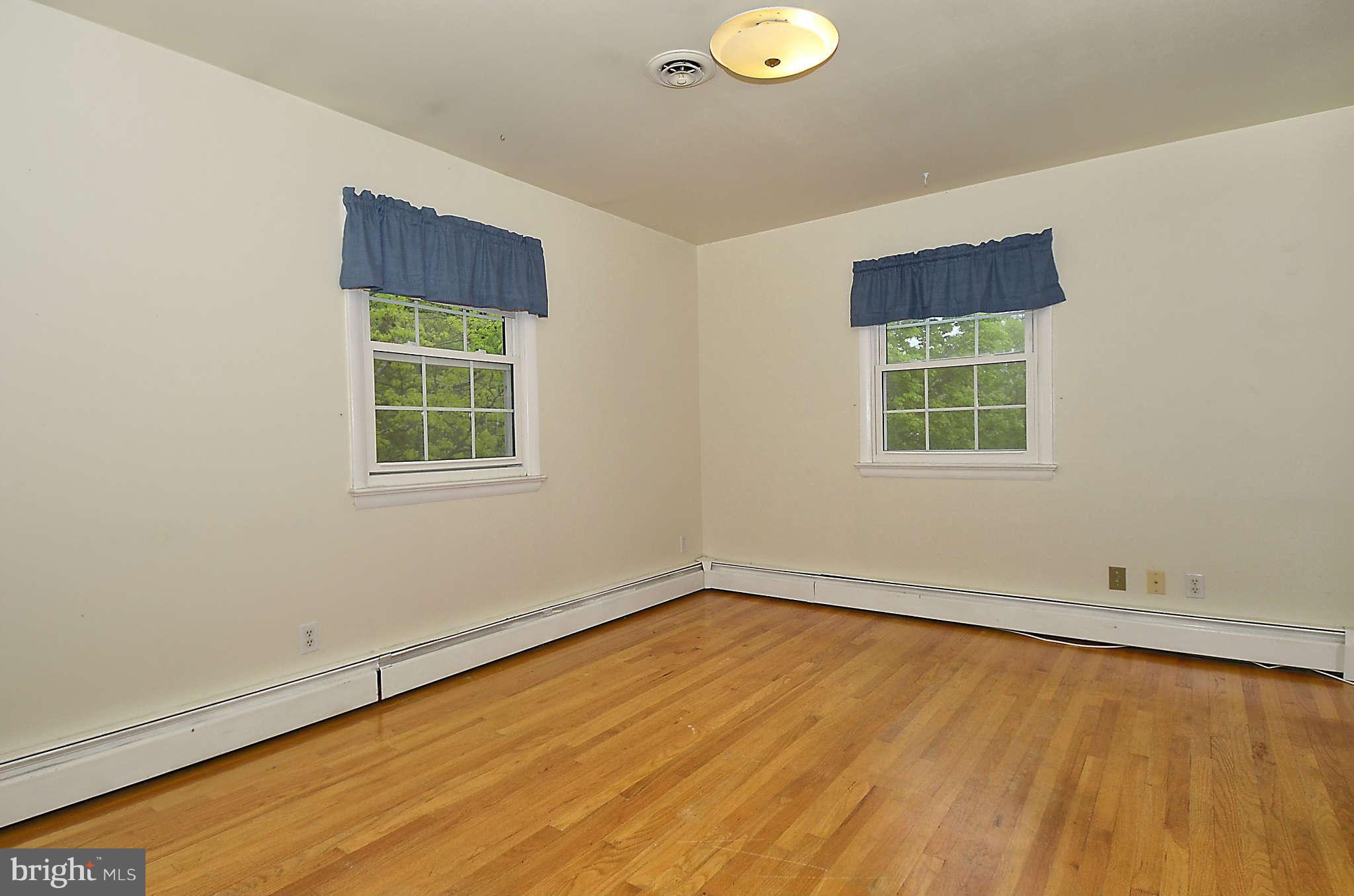 114 Claiborne Road Edgewater, MD 21037 - Photo 17 of 26 Bedroom
