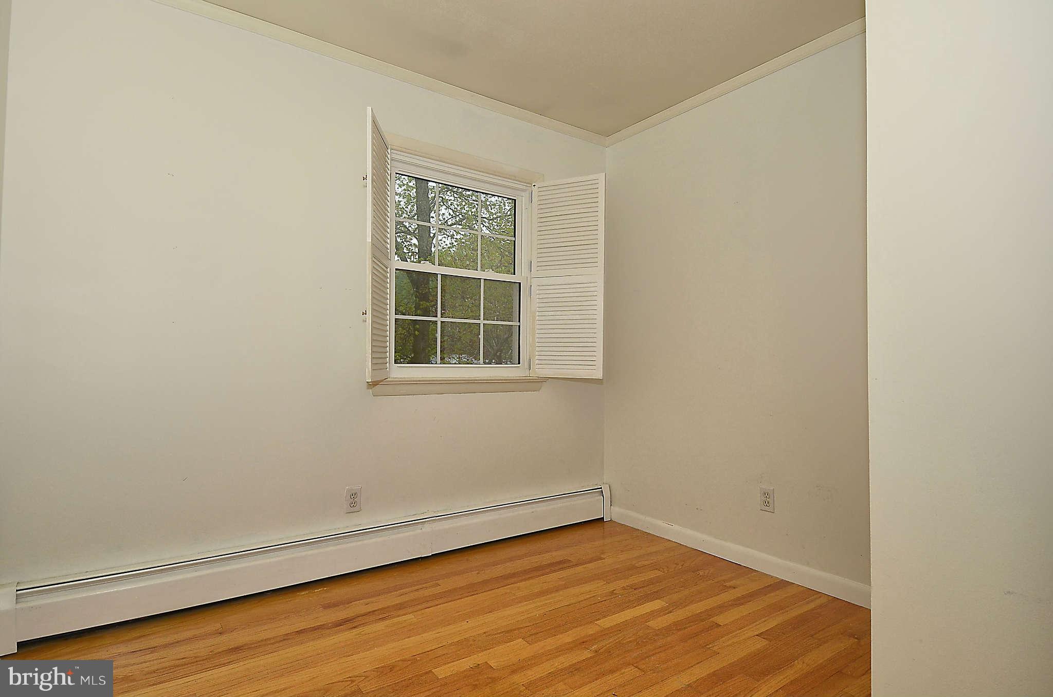 114 Claiborne Road Edgewater, MD 21037 - Photo 19 of 26 Bedroom