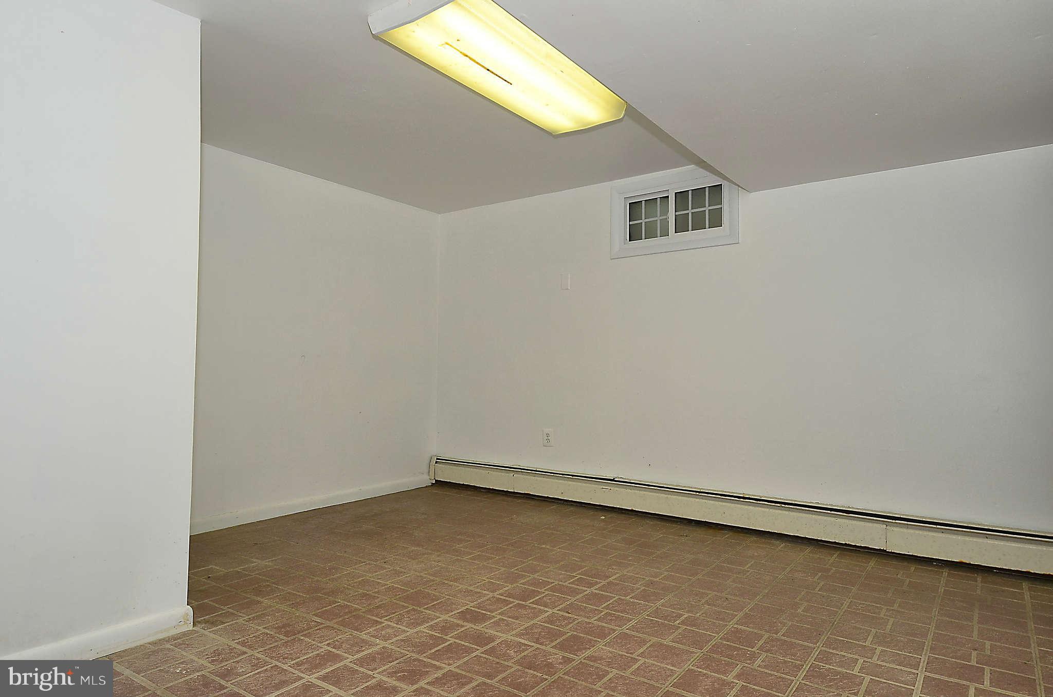 114 Claiborne Road Edgewater, MD 21037 - Photo 23 of 26 Bedroom