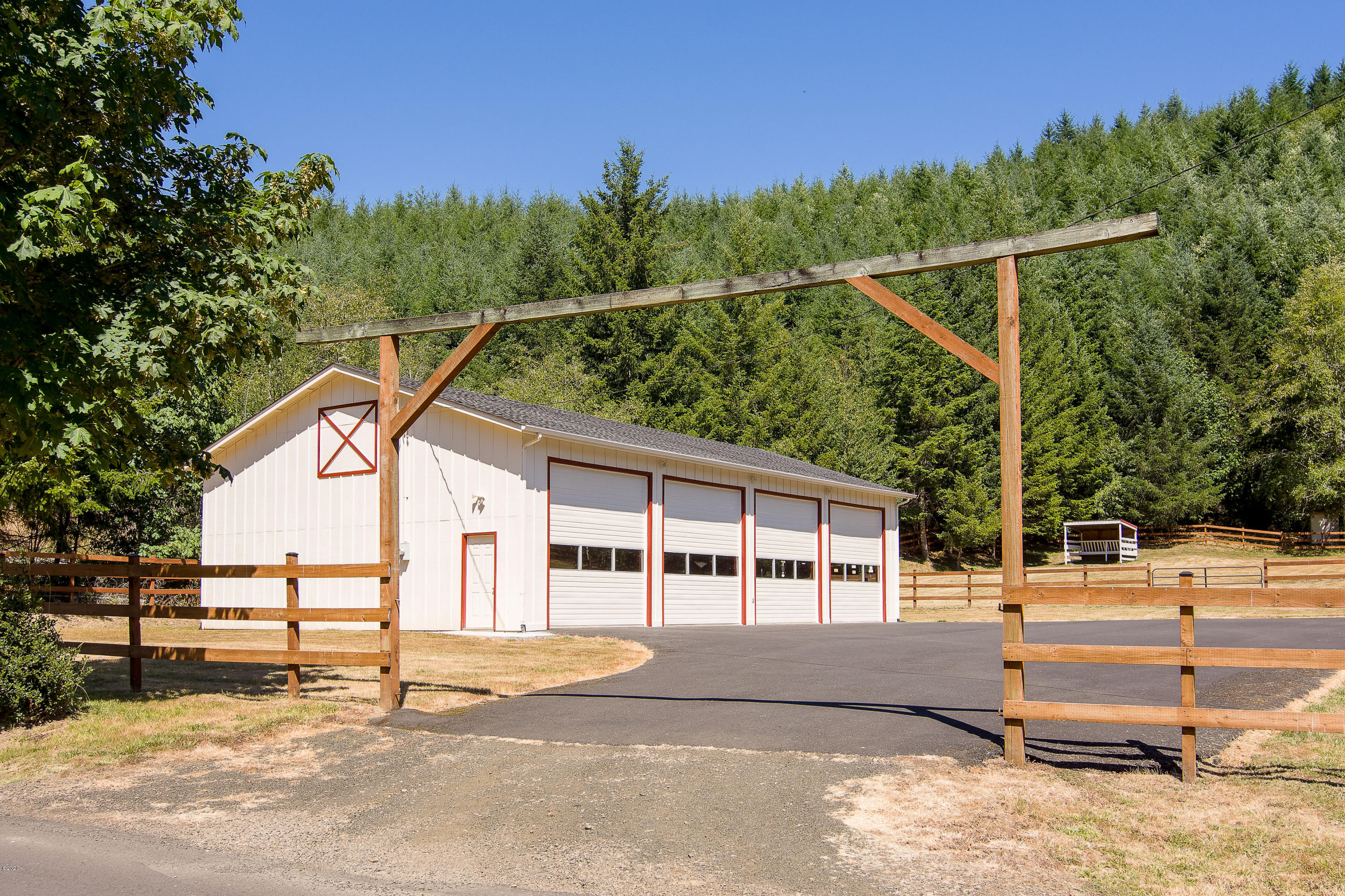 2536 Nashville Road Eddyville, OR 97343 - Photo 36 of 39 Entrance to 4 stall shop