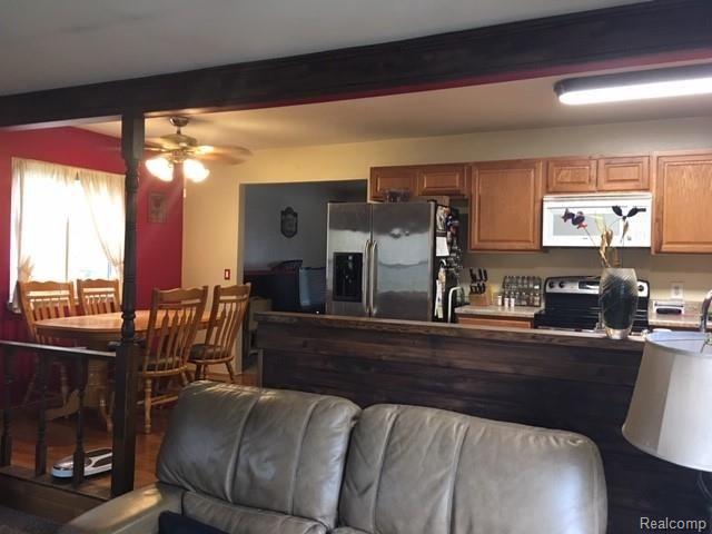 5237 Lethbridge Road Grand Blanc, MI 48439 - Photo 9 of 19 IMG_4824.JPG