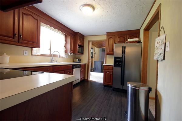 107 Bullock Road Freetown, MA 02717 - Photo 4 of 26 Gallery Image 4