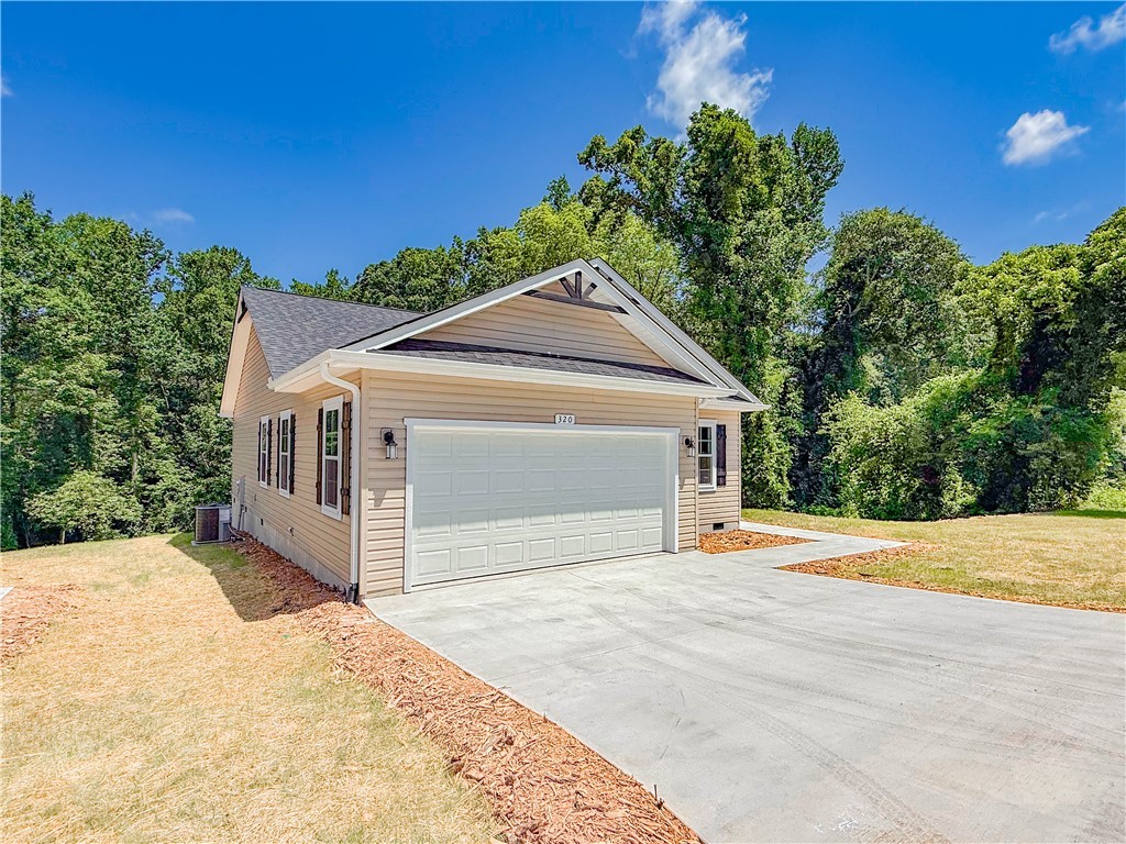 320 Code Circle Seneca, SC 29678 - Photo 3 of 40 Gallery Image 3