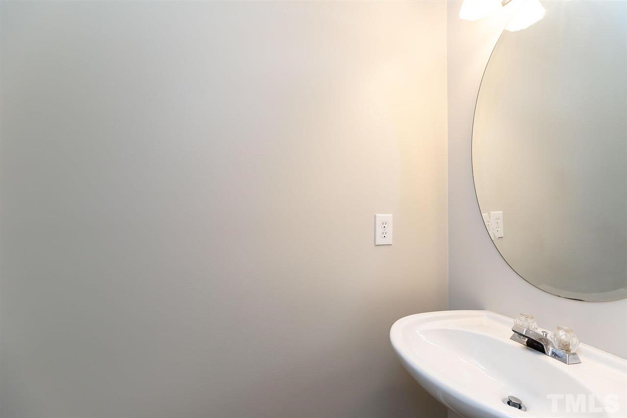 5708 Enoree Lane Raleigh, NC 27616 - Photo 10 of 22 Gallery Image 10