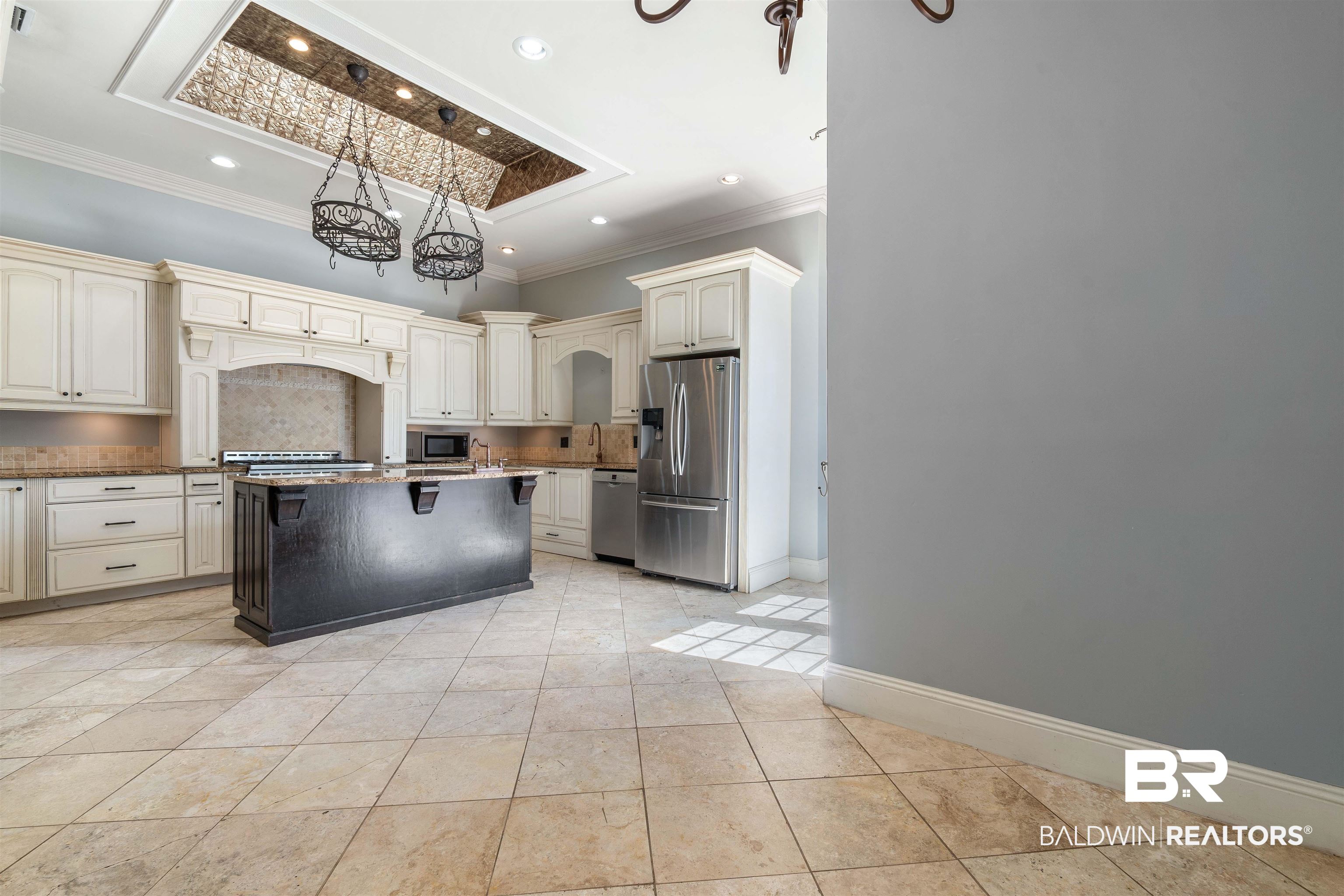 207 Dexter Avenue Mobile, AL 36604 - Photo 9 of 22