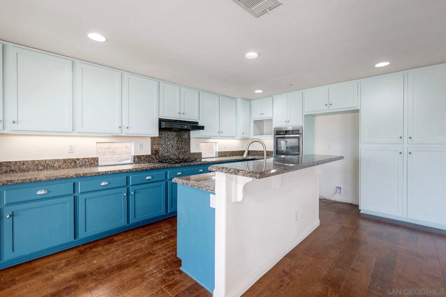 10160 Challenger Circle Spring Valley, CA 91978 - Photo 13 of 41