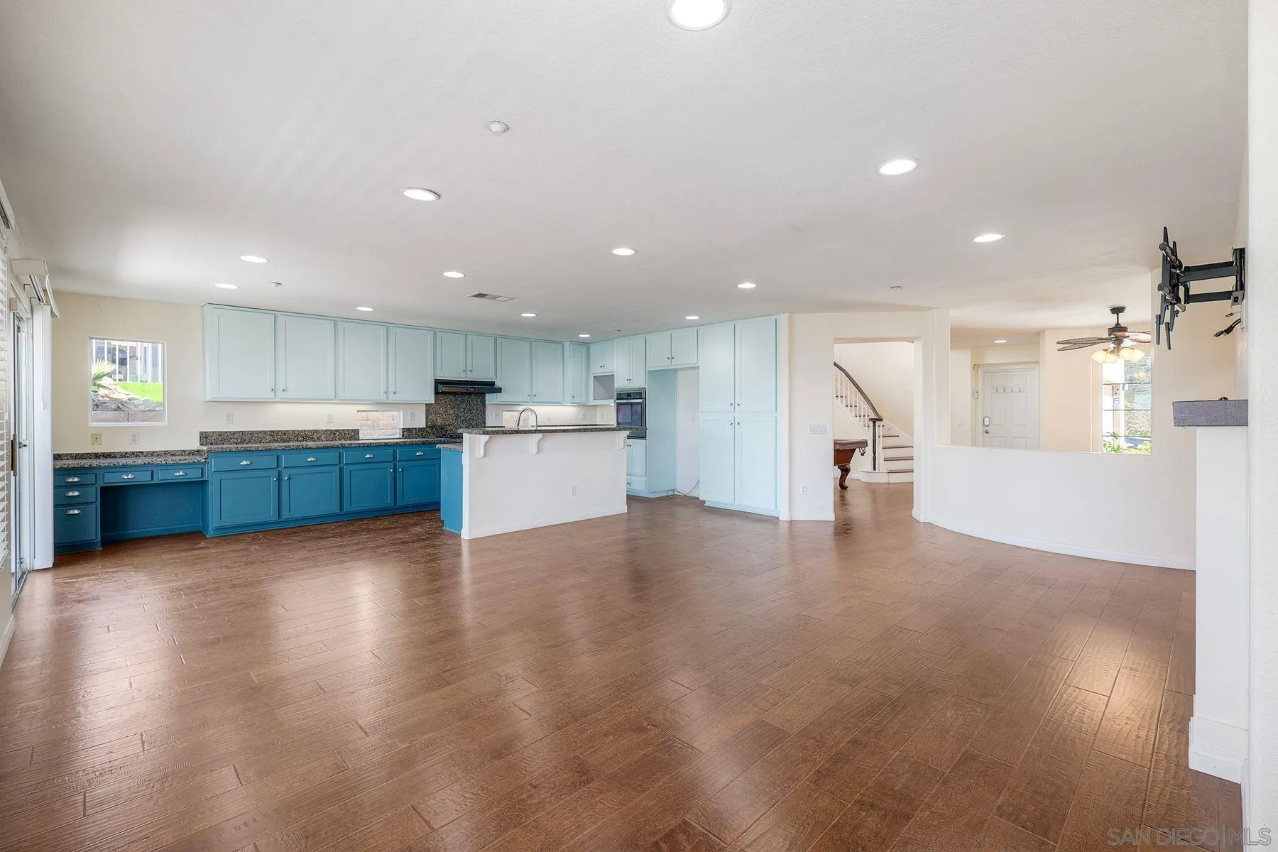 10160 Challenger Circle Spring Valley, CA 91978 - Photo 10 of 41