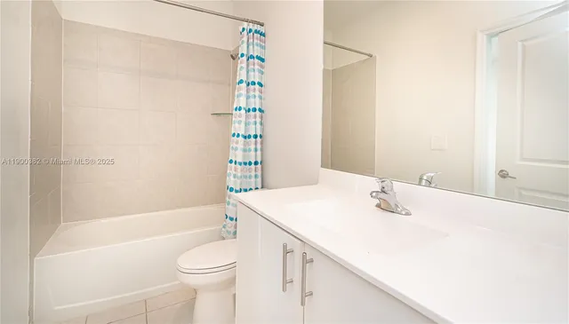 a view of utility room