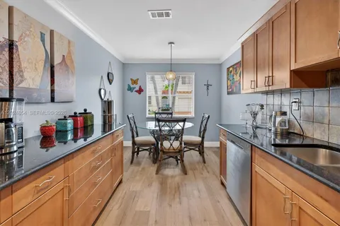 $560,000 | 14930 Southwest 104th Street, Unit 27, Miami, FL 33196