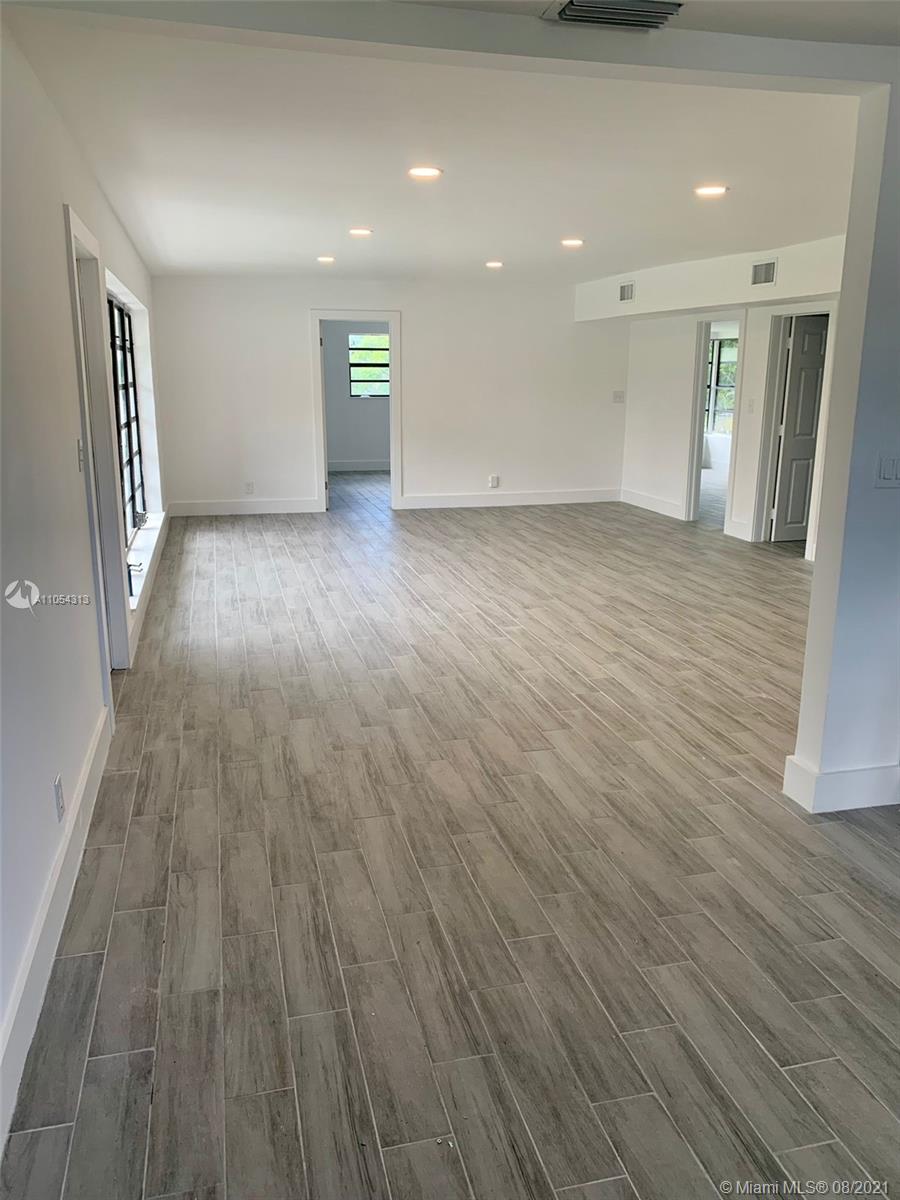 3598 Northeast 5th Avenue Boca Raton, FL 33431 - Photo 15 of 26 Gallery Image 15