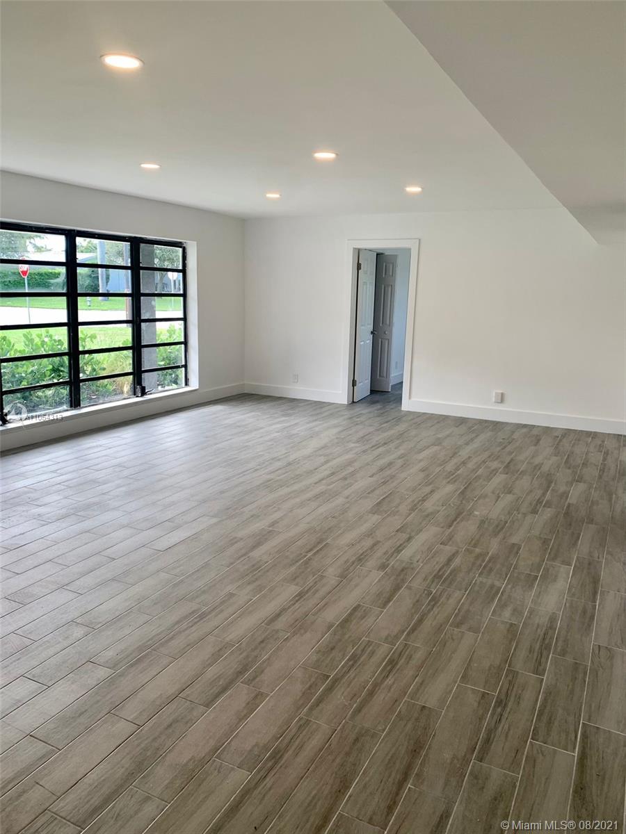 3598 Northeast 5th Avenue Boca Raton, FL 33431 - Photo 9 of 26 Gallery Image 9