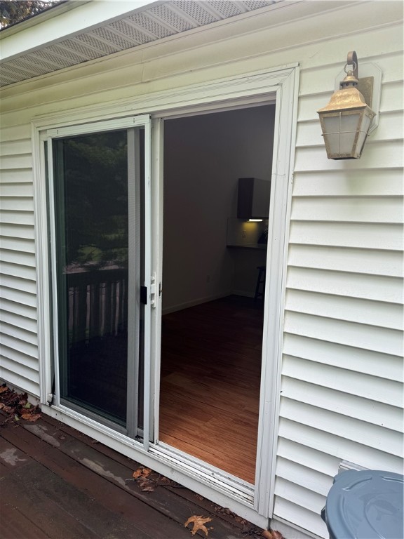 897 Halifax Drive Warwick, RI 02886 - Photo 16 of 29