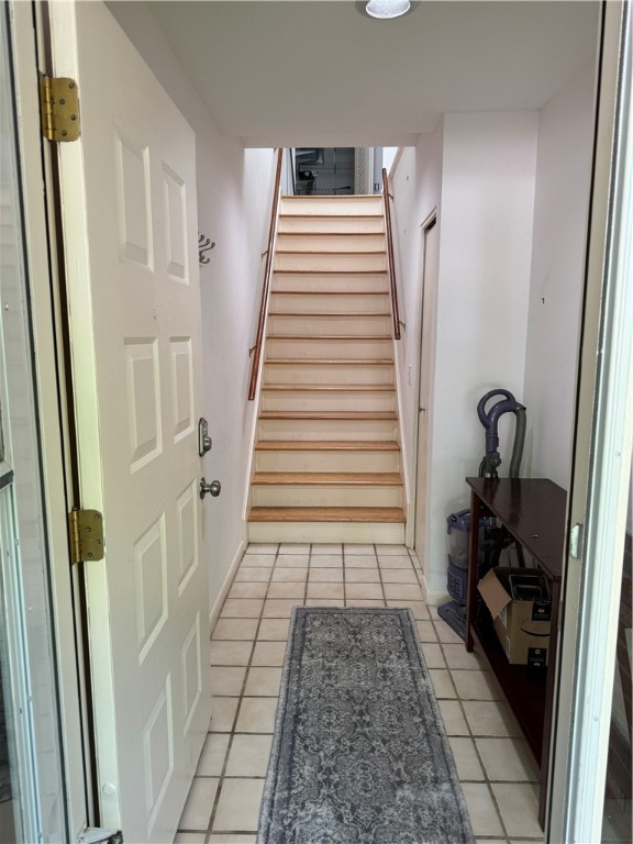 897 Halifax Drive Warwick, RI 02886 - Photo 3 of 29