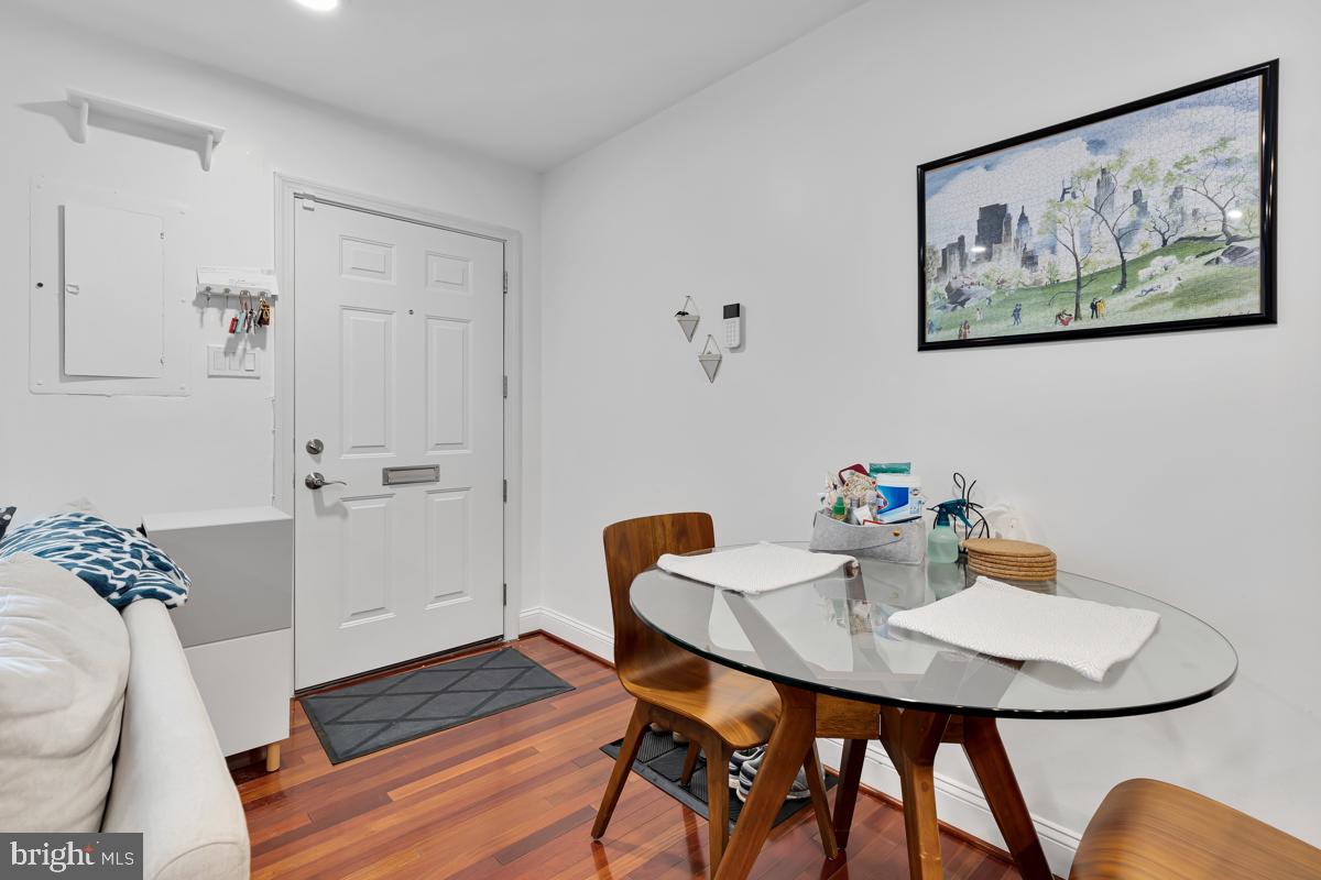 1119 Harvard Street Northwest, Unit R Washington, DC 20009 - Photo 4 of 16 Dining Area