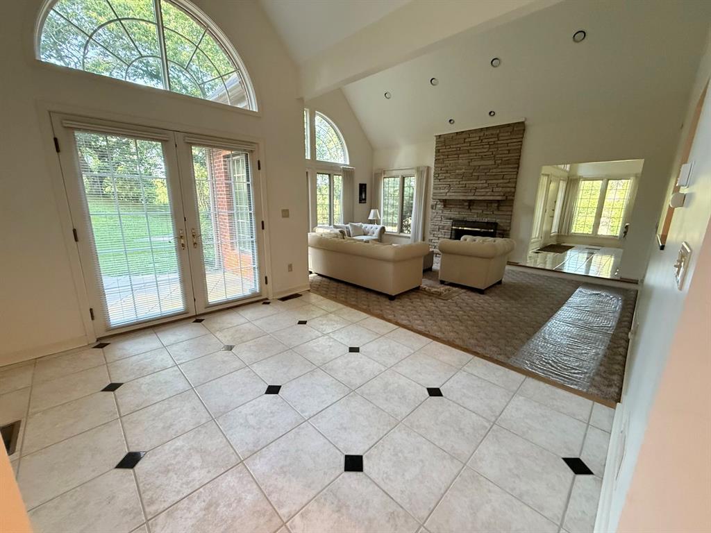231 Fairview Road Pittsburgh, PA 15238 - Photo 24 of 29 a living room with a large window