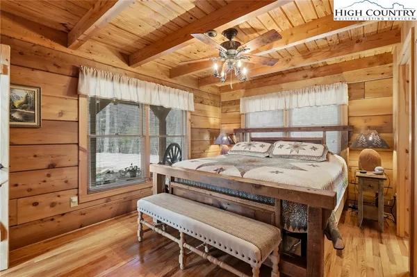 $895,000 | 130 Hawkbill Road, Ferguson, NC 28624