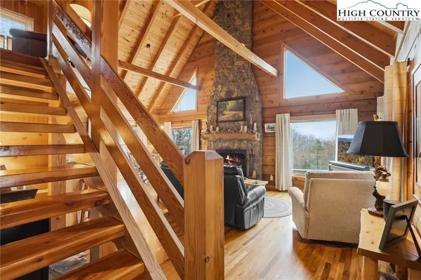 $895,000 | 130 Hawkbill Road, Ferguson, NC 28624