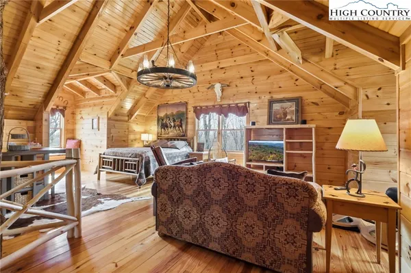 $895,000 | 130 Hawkbill Road, Ferguson, NC 28624