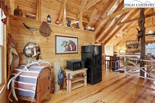 $895,000 | 130 Hawkbill Road, Ferguson, NC 28624