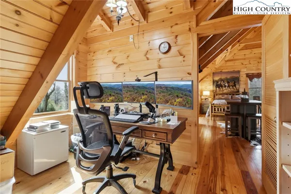 $895,000 | 130 Hawkbill Road, Ferguson, NC 28624