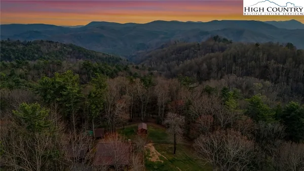 $895,000 | 130 Hawkbill Road, Ferguson, NC 28624