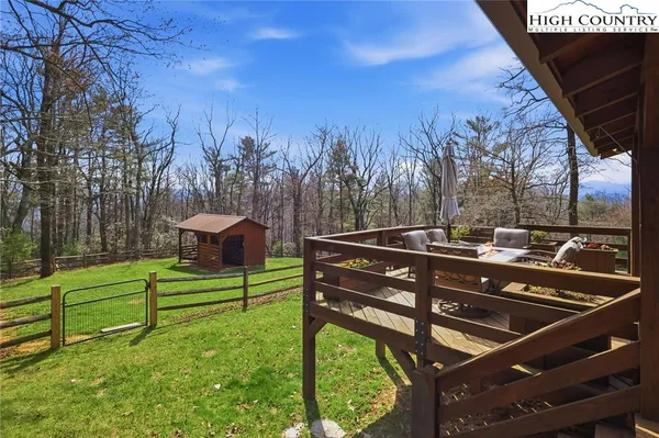 $895,000 | 130 Hawkbill Road, Ferguson, NC 28624