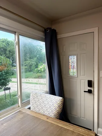 $2,250 | 5017-5019 North Bay Ridge Avenue, Whitefish Bay, WI 53217