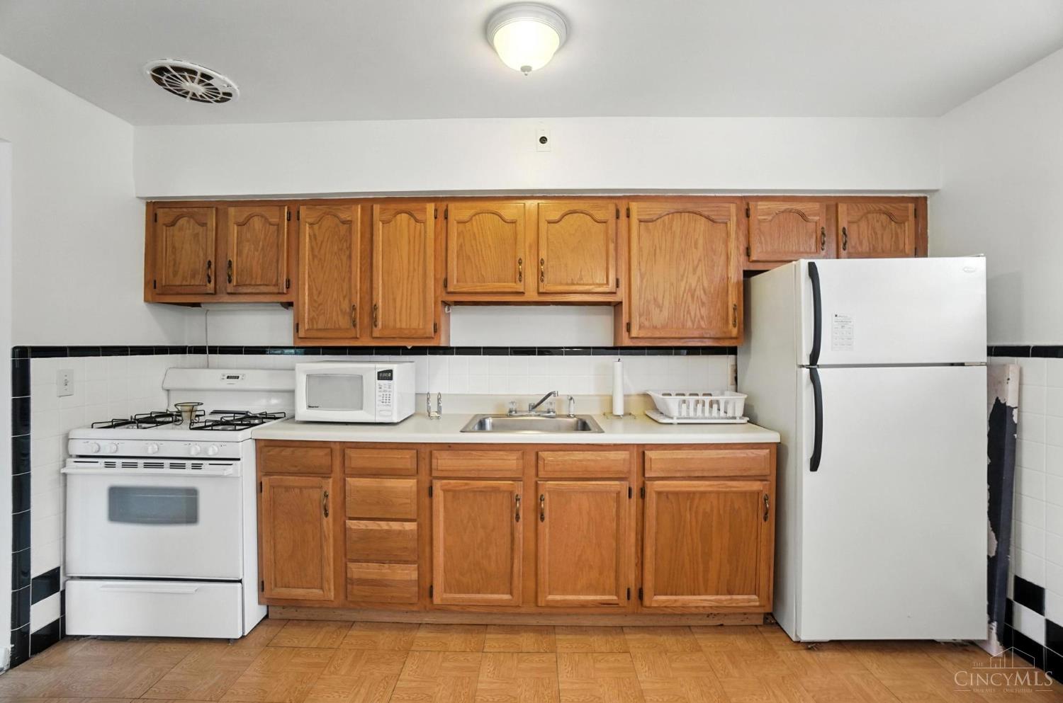 2923 Blue Rock Road Cincinnati, OH 45239 - Photo 15 of 35 Gallery Image 15