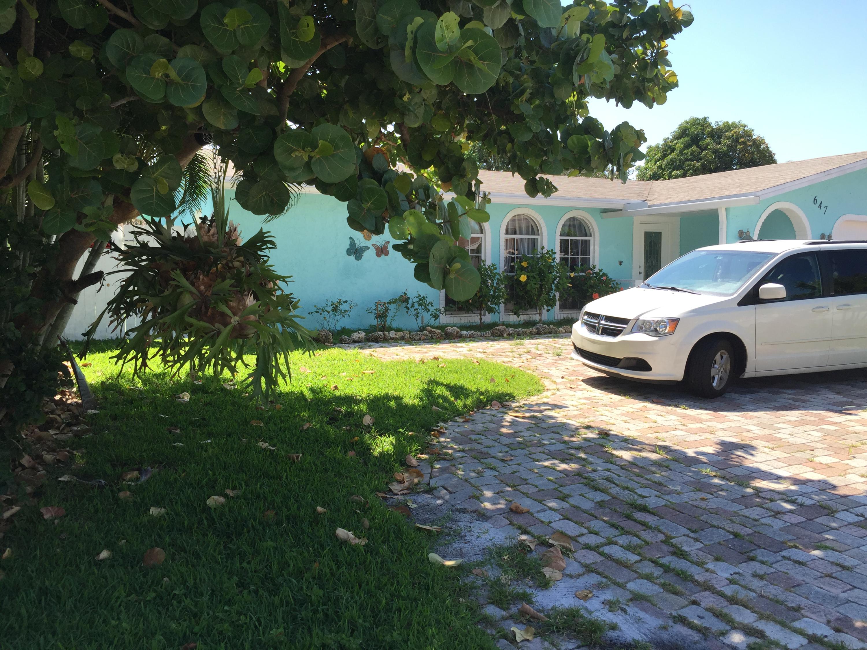 647 Southwest 17th Court Boca Raton, FL 33486 - Photo 33 of 46 IMG_2611