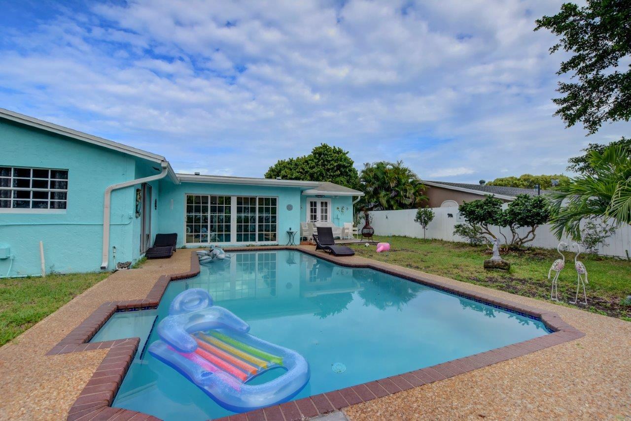 647 Southwest 17th Court Boca Raton, FL 33486 - Photo 43 of 46 NA 647 SW 17th Ct-28