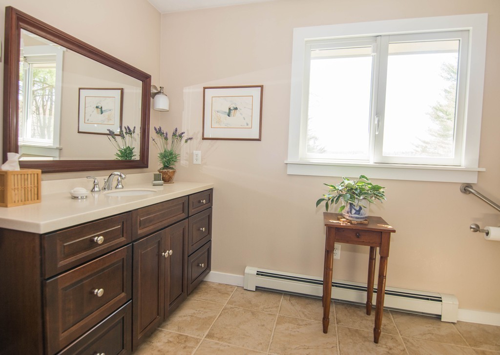 127 Pleasantdale Road Rutland, MA 01543 - Photo 10 of 30