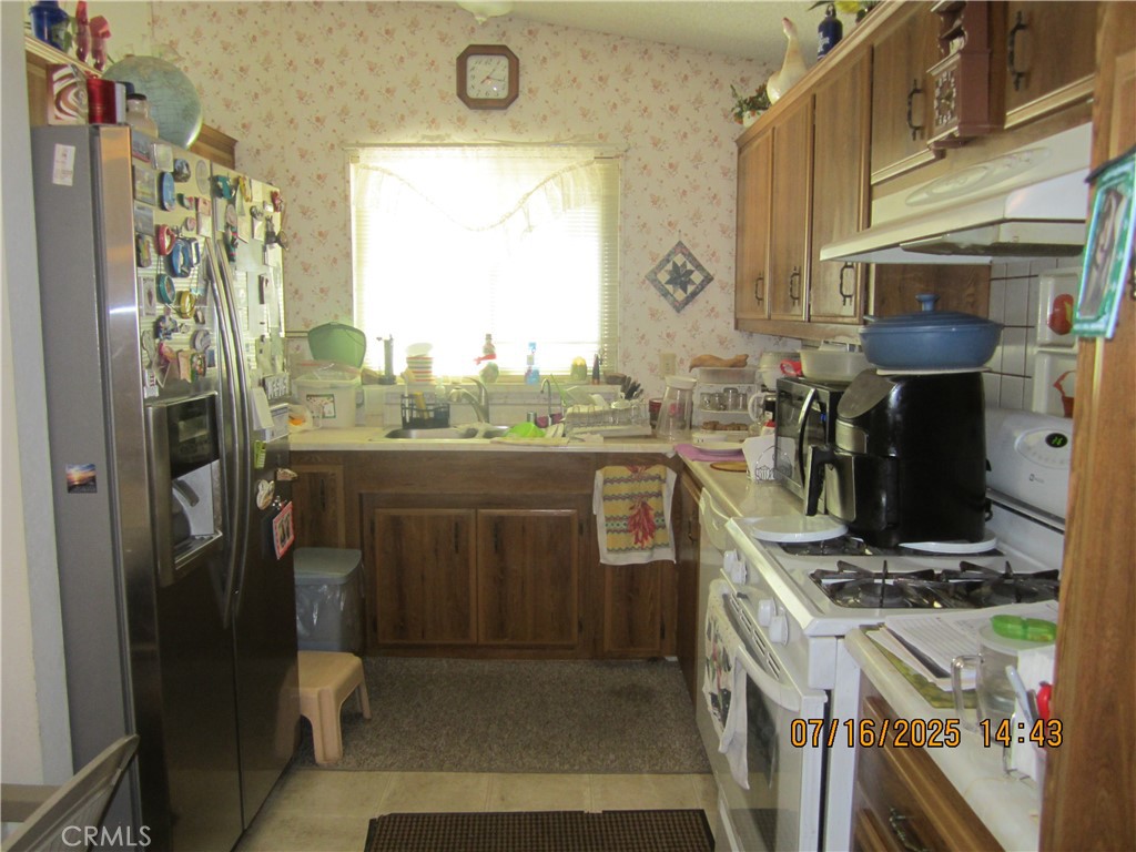 3420 Bent Tree Drive Santa Maria, CA 93455 - Photo 6 of 24 Kitchen View