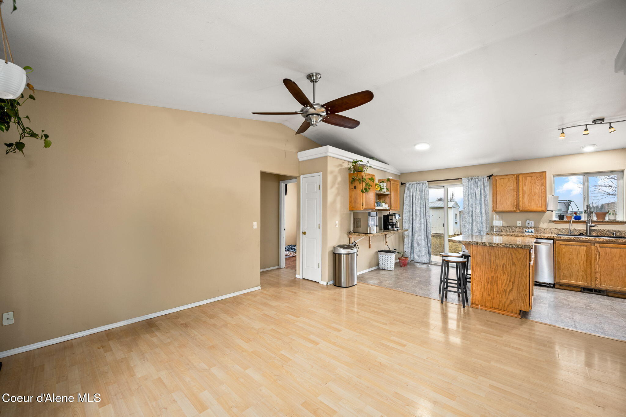11546 North Stinson Loop Hayden, ID 83835 - Photo 5 of 29 Living room