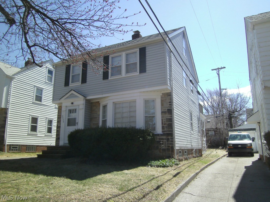 3534 Radcliffe Road Cleveland Heights, OH 44121 - Photo 3 of 9 Gallery Image 3