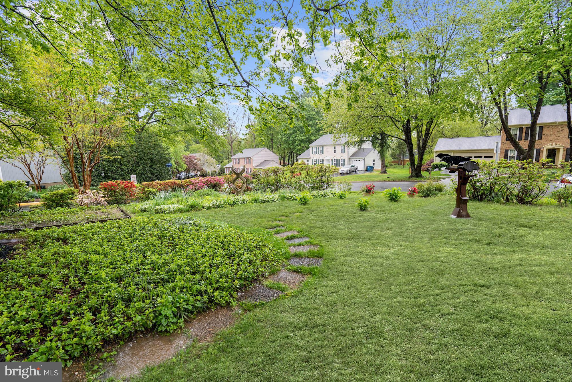 10805 Hunt Club Road Reston, VA 20190 - Photo 2 of 41 Front yard - largest in cluster