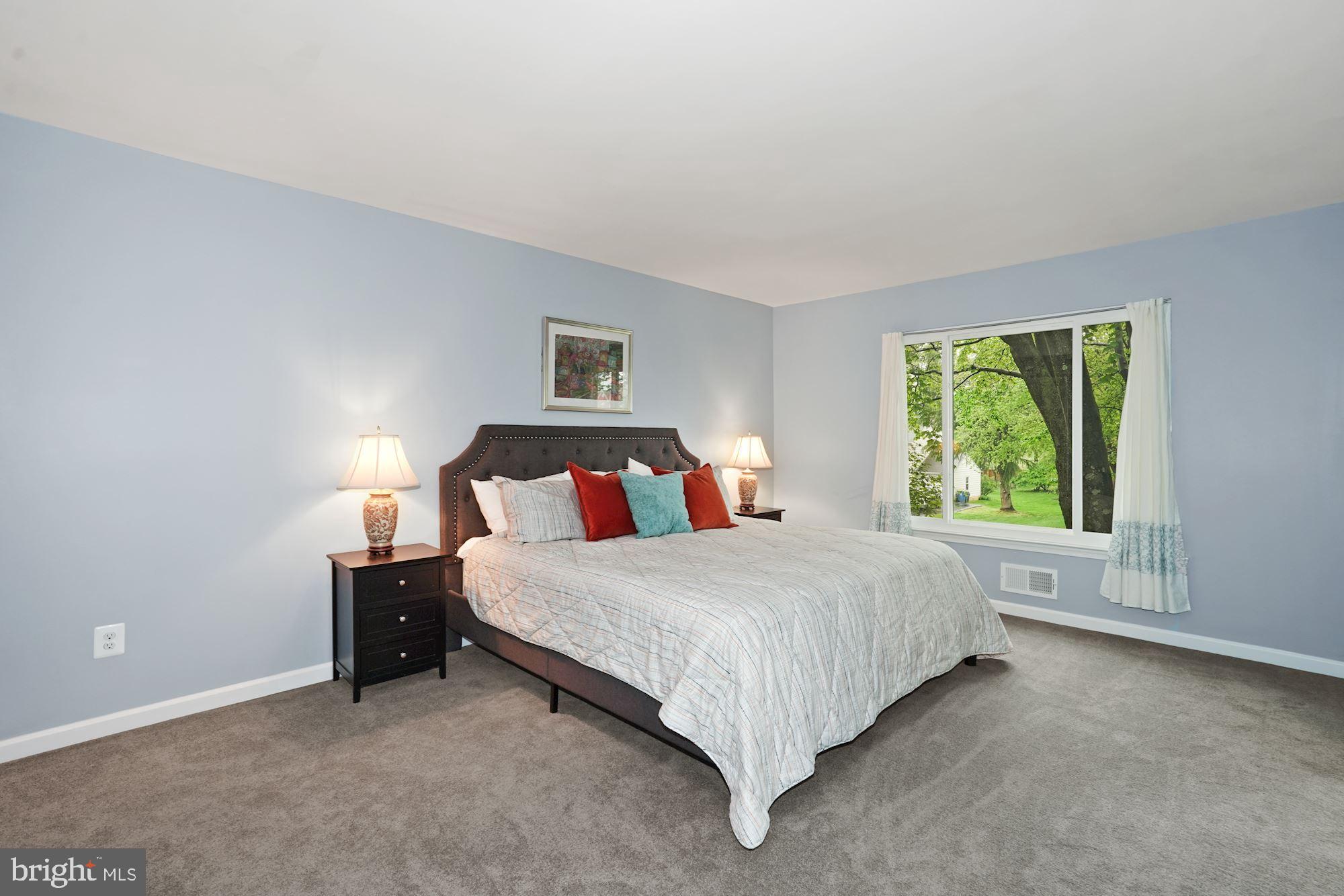 10805 Hunt Club Road Reston, VA 20190 - Photo 20 of 41 Master bedroom - second floor