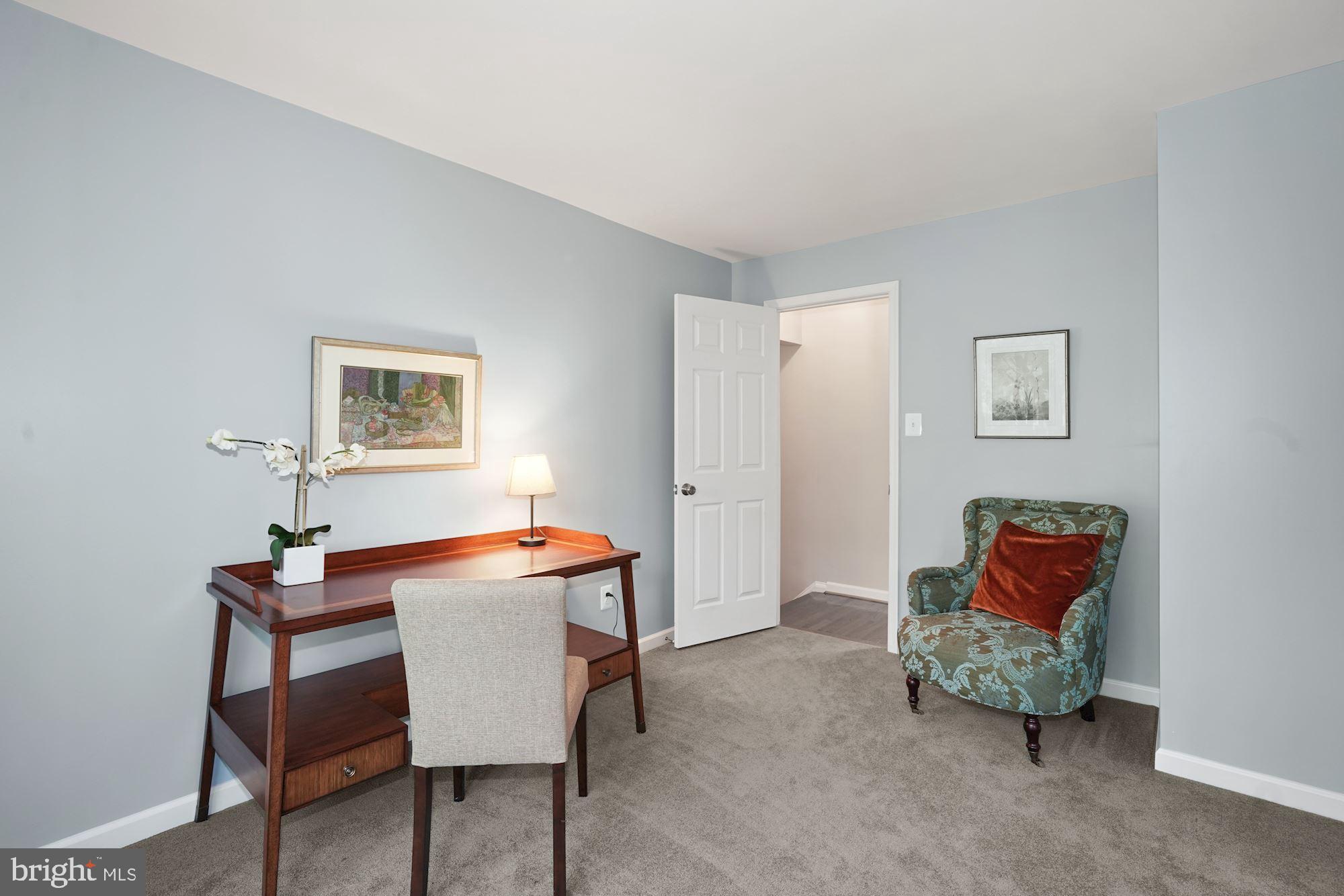 10805 Hunt Club Road Reston, VA 20190 - Photo 23 of 41 Den/office off master bedroom
