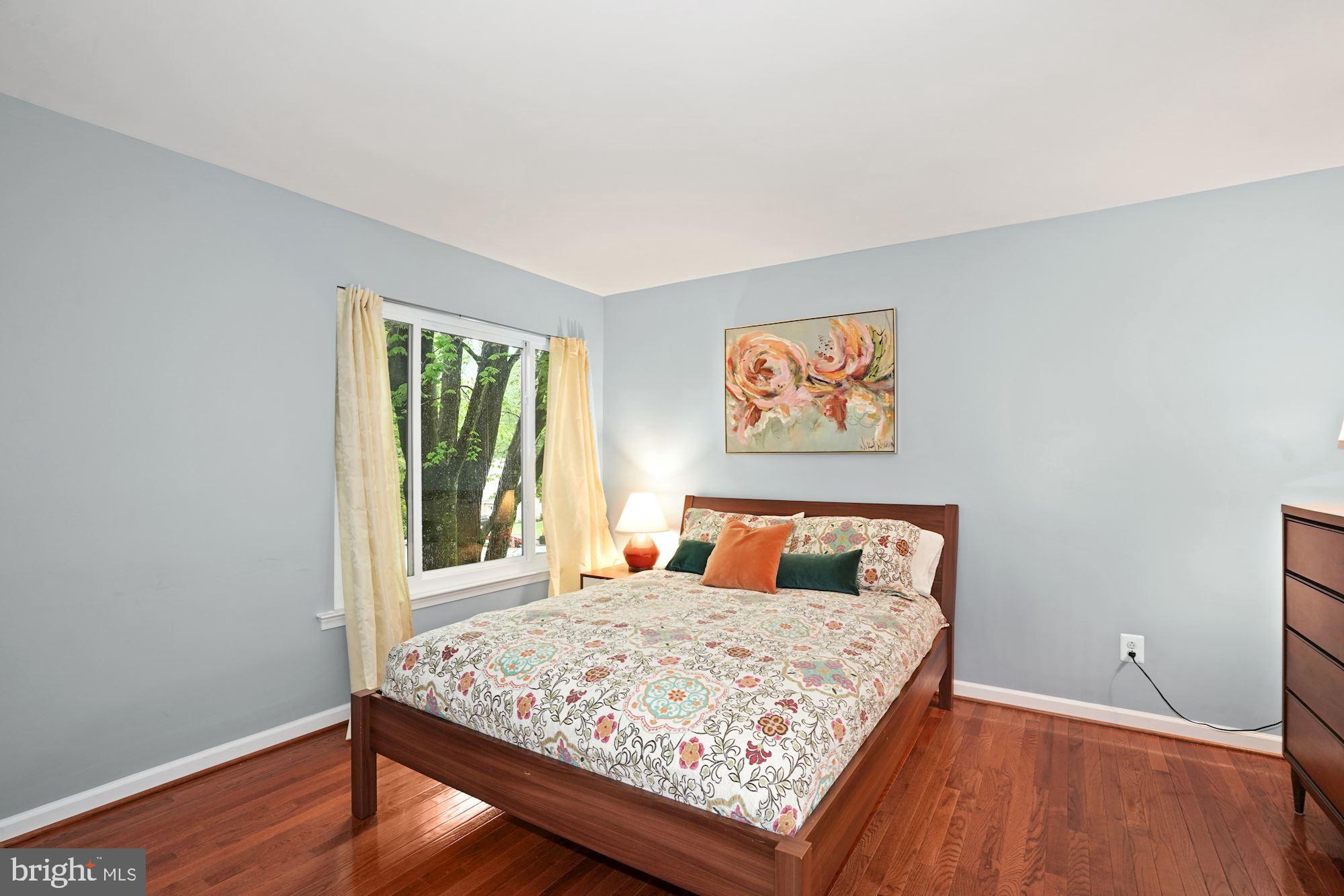 10805 Hunt Club Road Reston, VA 20190 - Photo 26 of 41 Second bedroom